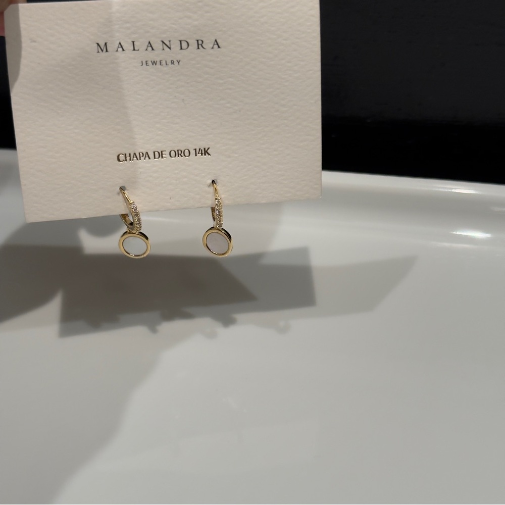 NWT Malandra Jewelry 14k Gold CZ Huggies Earrings Mother Of Pearl Drop - Picture 4 of 7